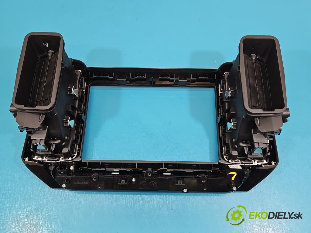 Citroen C5 Aircross 17-25 1.2 T 131 HP manual 96 kW 1199 cm3 5- Rám: rádio: 9817076477