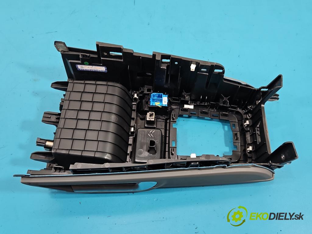 Citroen C5 Aircross 17-25 1.2 T 131 HP manual 96 kW 1199 cm3 5- operadlo 9822584780 (Lakťová opierka)