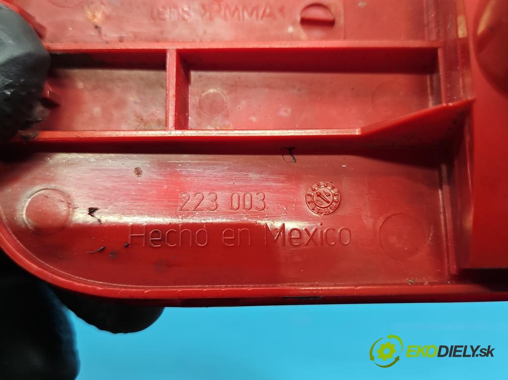 Chrysler Pt cruiser 2.2 CRD 121KM manual 89 kW 2148 cm3 5- světlo zadní levé nárazníku 05288758AD