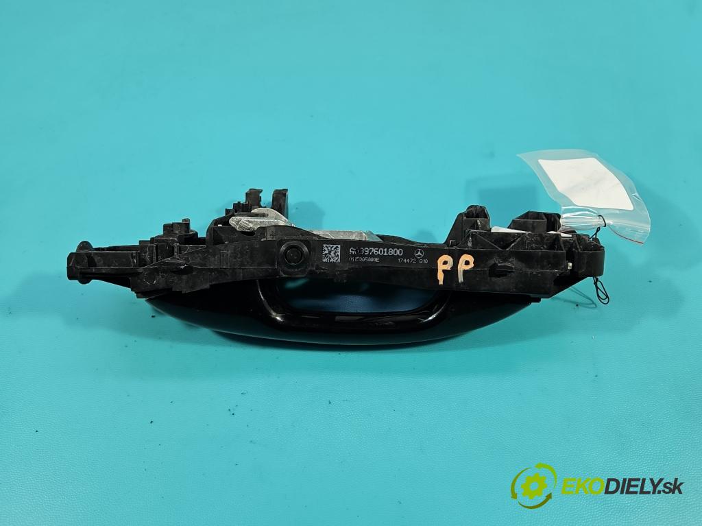 Mercedes E W213 2016-2023 2.0 CDI 194KM: automatic 143 kW 1950 cm3 4- rukoväť predné pravé mimo: A0997601800 (Kľučka dverí ostatné)