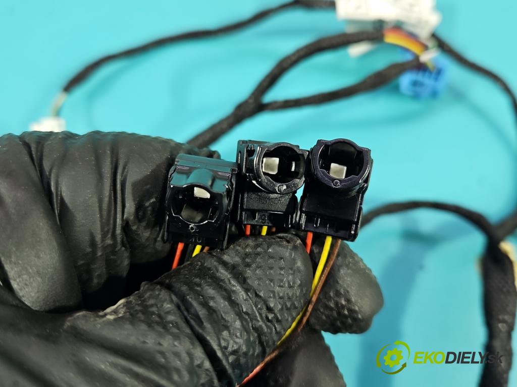 Mercedes E W213 2016-2023 2.0 CDI 194KM automatic 143 kW 1950 cm3 4- Balíček: dveře zadní pravých A2135407744