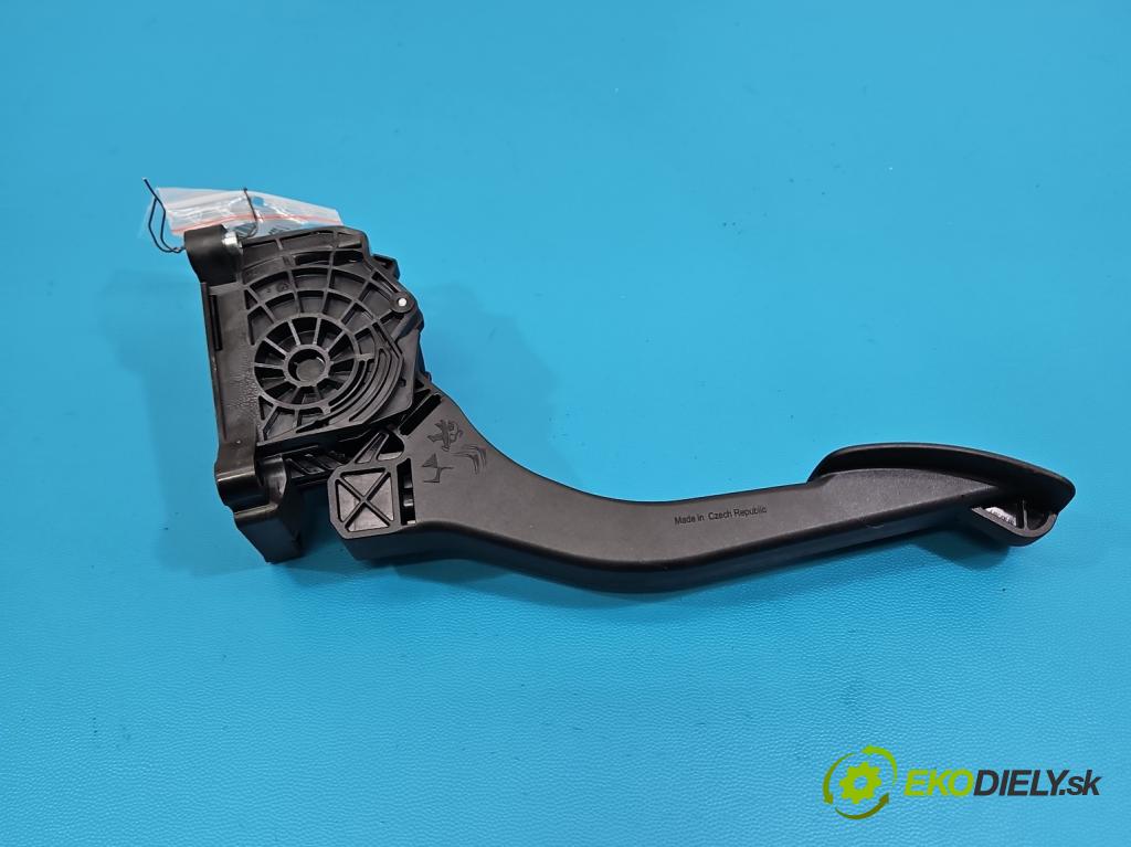 Citroen C5 Aircross 17-25 1.2 T 131 HP manual 96 kW 1199 cm3 5- pedal plyn potenciometr: 9836042080