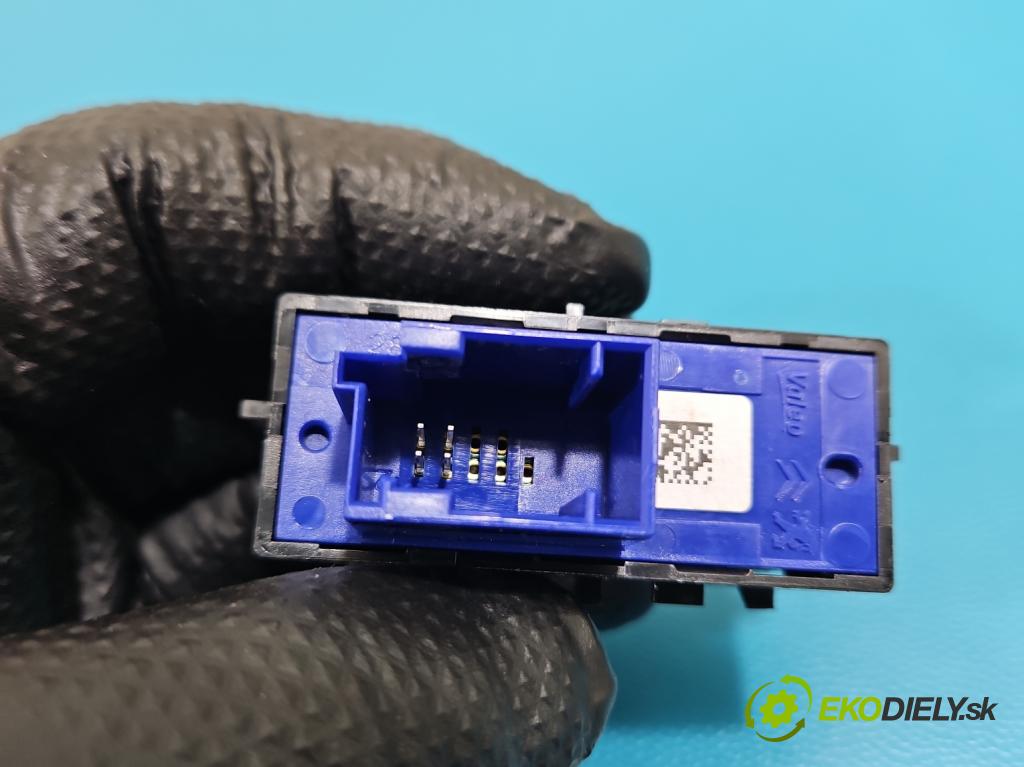 Citroen C5 Aircross 17-25 1.2 T 131 hp manual 96 kW 1199 cm3 5- Přepínač 9826688277