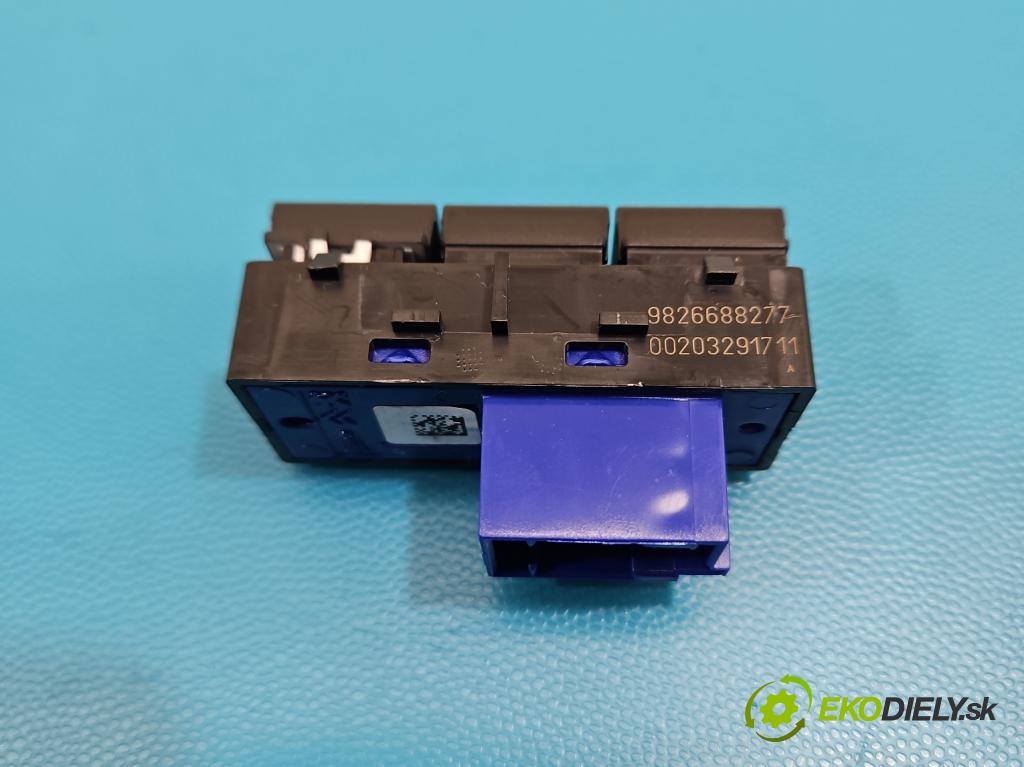 Citroen C5 Aircross 17-25 1.2 T 131 hp manual 96 kW 1199 cm3 5- Přepínač 9826688277