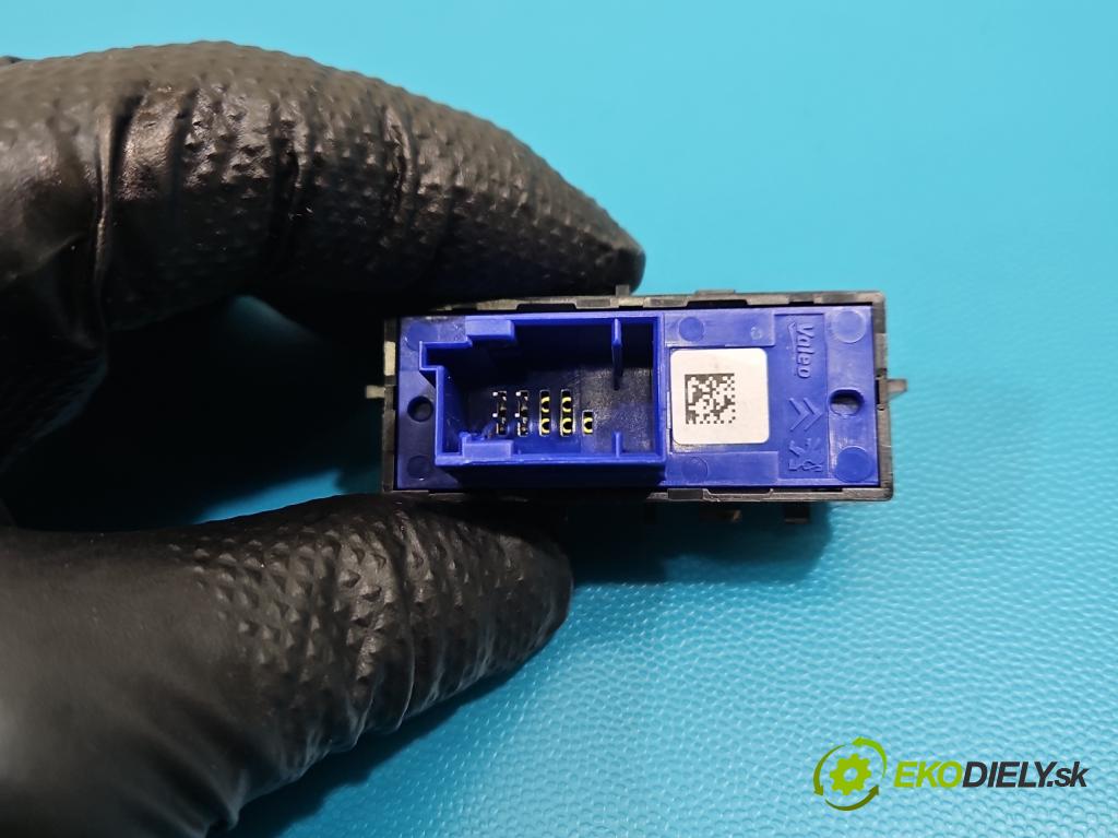 Citroen C5 Aircross 17-25 1.2 T 131 hp manual 96 kW 1199 cm3 5- Přepínač 9826688277