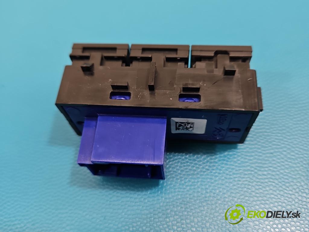 Citroen C5 Aircross 17-25 1.2 T 131 hp manual 96 kW 1199 cm3 5- Přepínač 9826688277