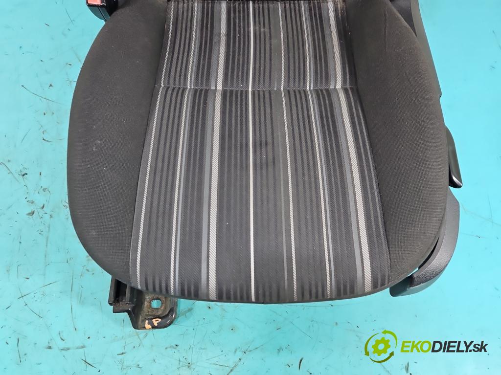 Ford Focus Mk2 2004-2011 1.6 tdci 109 HP manual 80 kW 1560 cm3 5- Sedačka ľavý  (Sedadlo)