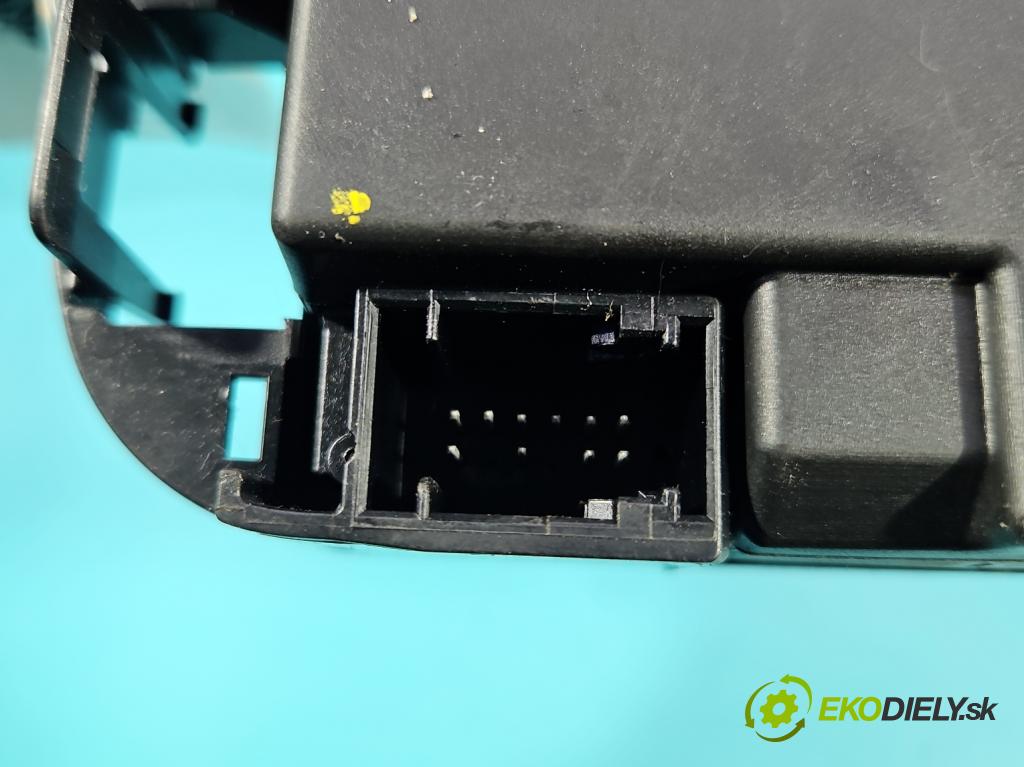 Bmw 1 E87 2004-2011 2.0d 150 HP manual 110 kW 1995 cm3 5- prepínač komplex: 01308100 (Prepínacie páčky pod volantom)