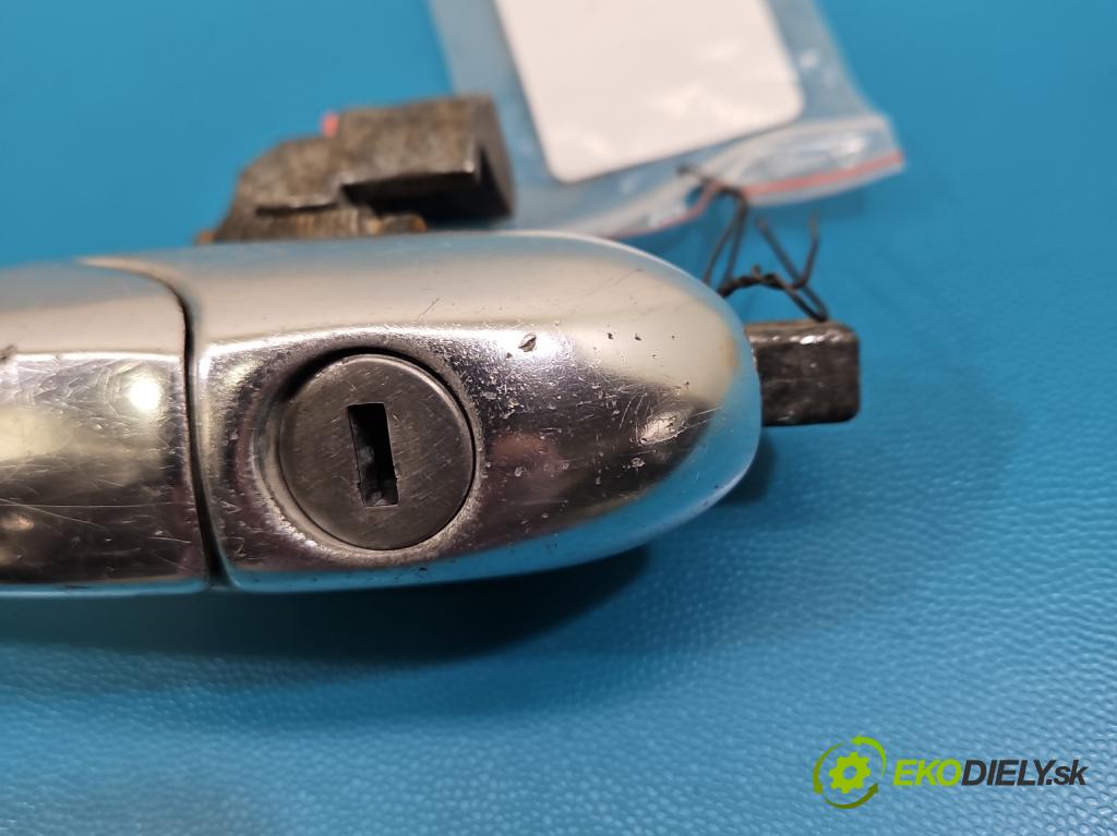 Alfa romeo 147 1.9 jtd 150 hp manual 110 kW 1910 cm3 5- klika přední levé  (Vnější přední levá klika dveří)