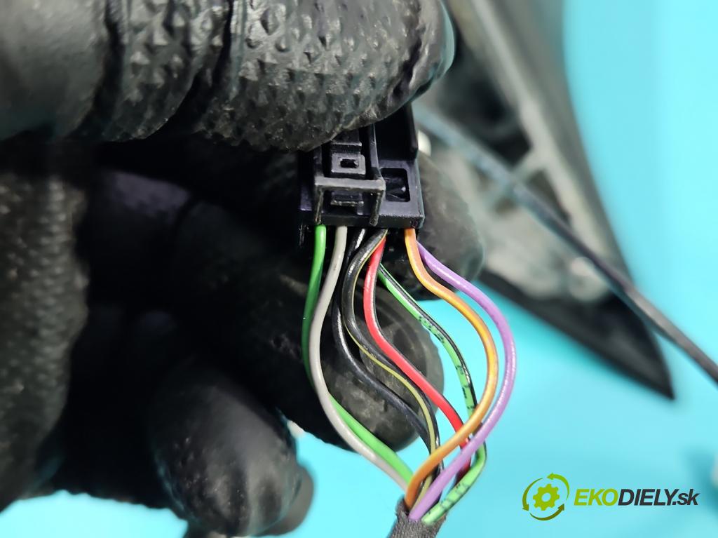 Mercedes E W213 2016-2023 2.0 CDI 194KM automatic 143 kW 1950 cm3 4- zpětné zrcátko pravé A2139054201 (Klika dveří ostatní)