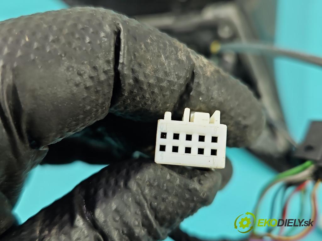 Mercedes E W213 2016-2023 2.0 CDI 194KM automatic 143 kW 1950 cm3 4- zpětné zrcátko pravé A2139054201 (Klika dveří ostatní)