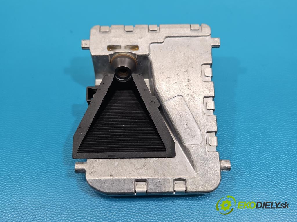 Mercedes B W246  2011-2018 2.1 cdi 136 HP automatic 100 kW 2143 cm3 5- Kamera predné A0009007607