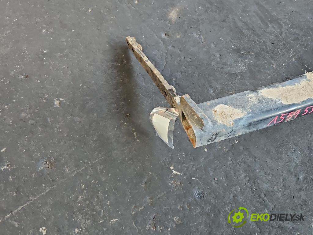 Skoda Octavia III 2013- 2.0 TSI 190 HP automatic 140 kW 1984 cm3 5- Hák: vlečení:  (Ťažné zariadenie)