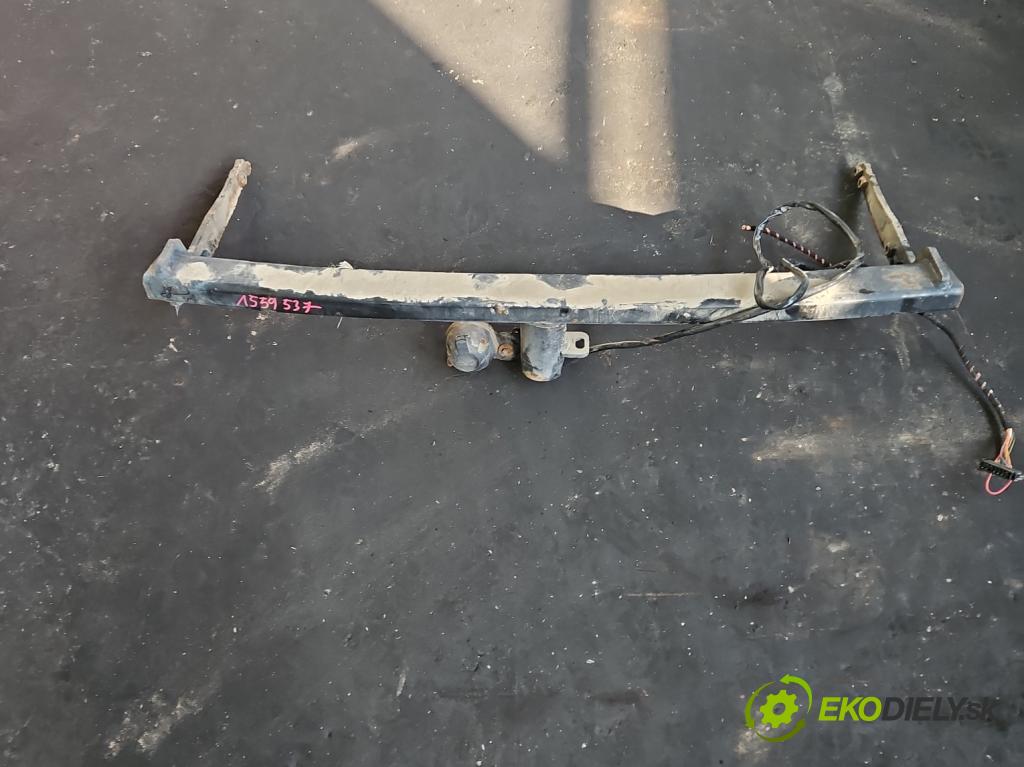 Skoda Octavia III 2013- 2.0 TSI 190 HP automatic 140 kW 1984 cm3 5- Hák: vlečení:  (Ťažné zariadenie)