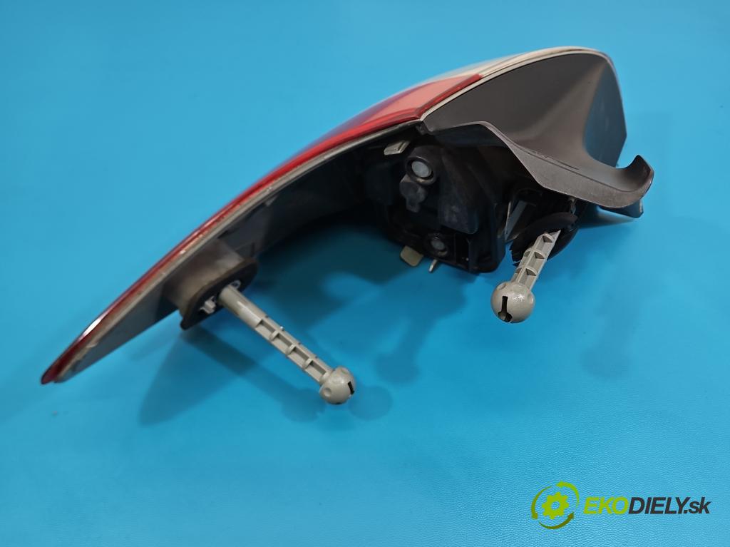 Renault Megane III 2008-2016 1.6 16V 110 HP manual 81 kW 1598 cm3 5- svetlo / reflektor zadné pravé 265500007R (Kľučka dverí ostatné)