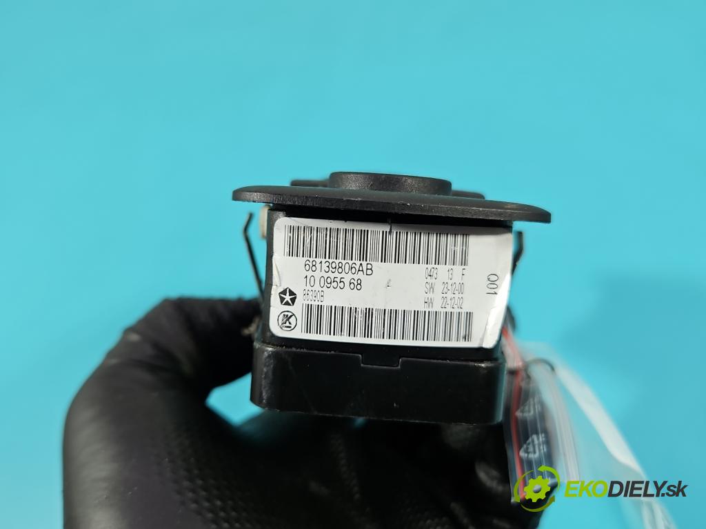 Fiat Freemont 2.0 jtd 170 HP manual 125 kW 1956 cm3 5- prepínač okien spätných zrkadiel 68139806AB