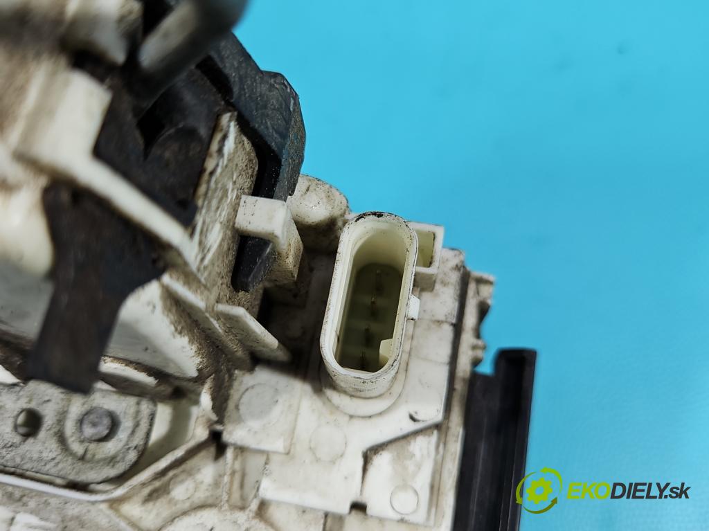 Fiat Freemont 2.0 jtd 170 HP manual 125 kW 1956 cm3 5- zámok predné ľavý P04589913AE