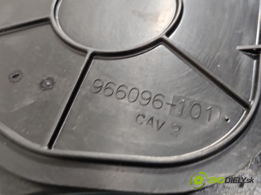 Fiat Freemont 2.0 jtd 170 HP manual 125 kW 1956 cm3 5- mechanizmus okna predné ľavý 121017