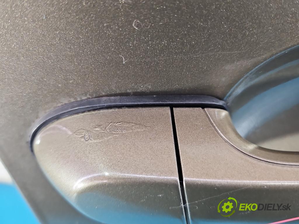 Bmw 1 E87 2004-2011 2.0d 150 HP manual 110 kW 1995 cm3 5- dvere predné pravé  (Kľučka dverí ostatné)