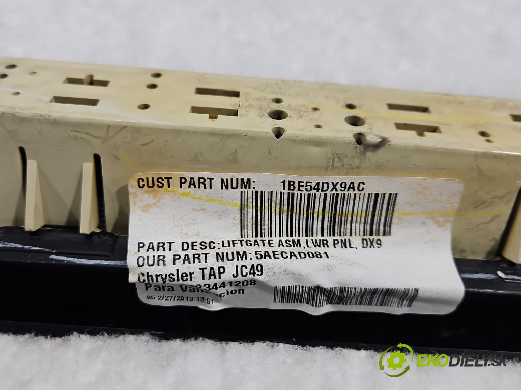 Fiat Freemont 2.0 jtd 170 HP manual 125 kW 1956 cm3 5- Čalounictví: kufrové dvere 1BE54DX9AC