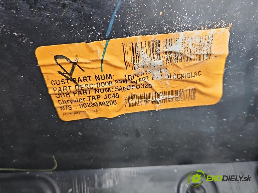 Fiat Freemont 2.0 jtd 170 HP manual 125 kW 1956 cm3 5- Čalounictví: dvere predné ľavé