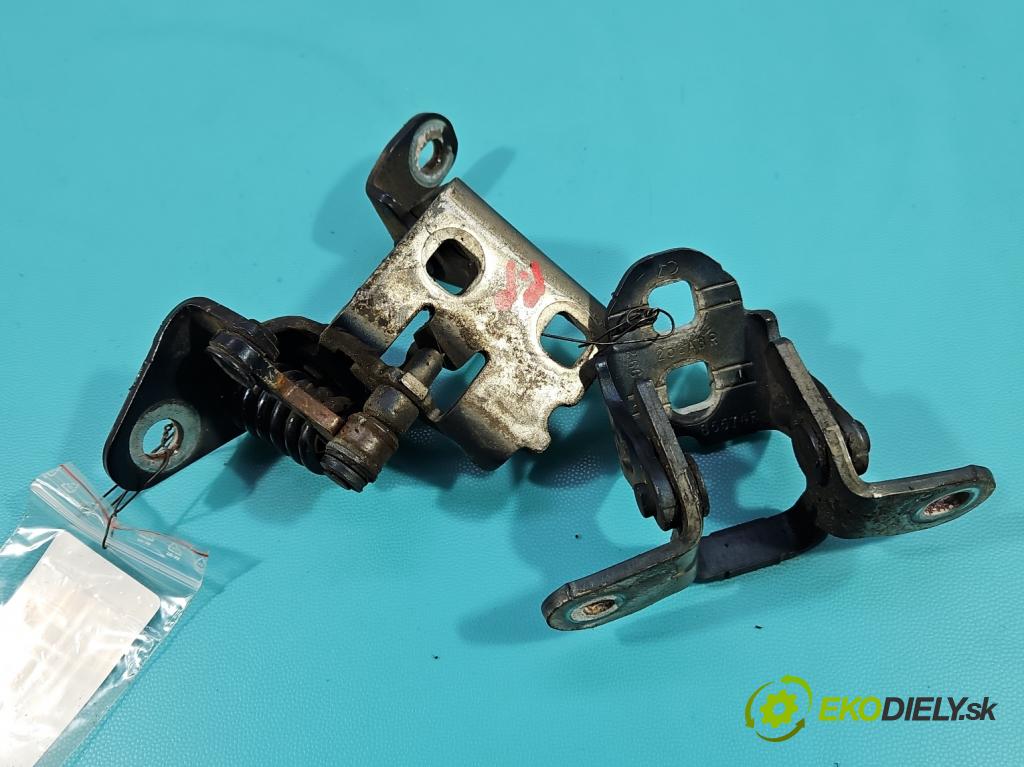 Fiat Freemont 2.0 jtd 170 hp manual 125 kW 1956 cm3 5- Závěs: dveře přední pravý 