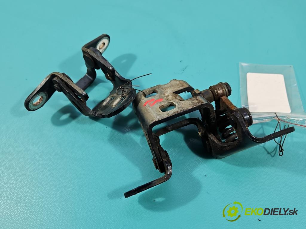 Fiat Freemont 2.0 jtd 170 HP manual 125 kW 1956 cm3 5- Závěs: dvere predné pravý