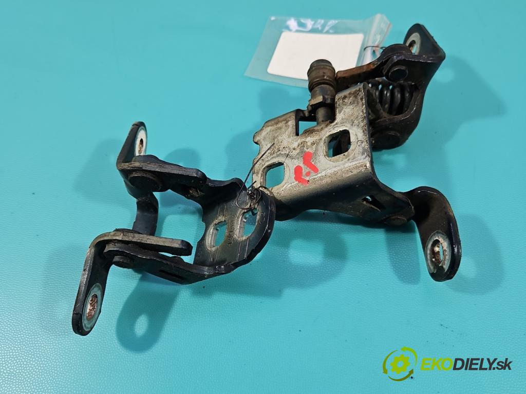 Fiat Freemont 2.0 jtd 170 HP manual 125 kW 1956 cm3 5- Závěs: dvere predné pravý