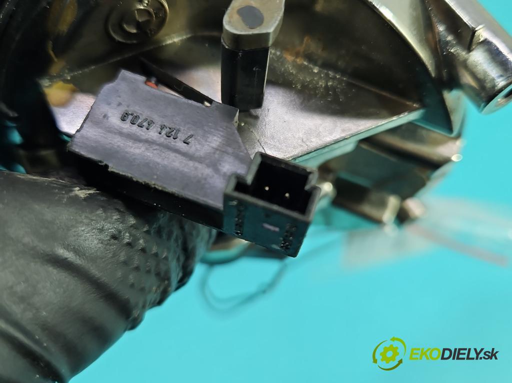 Bmw 1 E87 2004-2011 2.0d 150 hp manual 110 kW 1995 cm3 5- klika kufrových dveří zadní 7153173