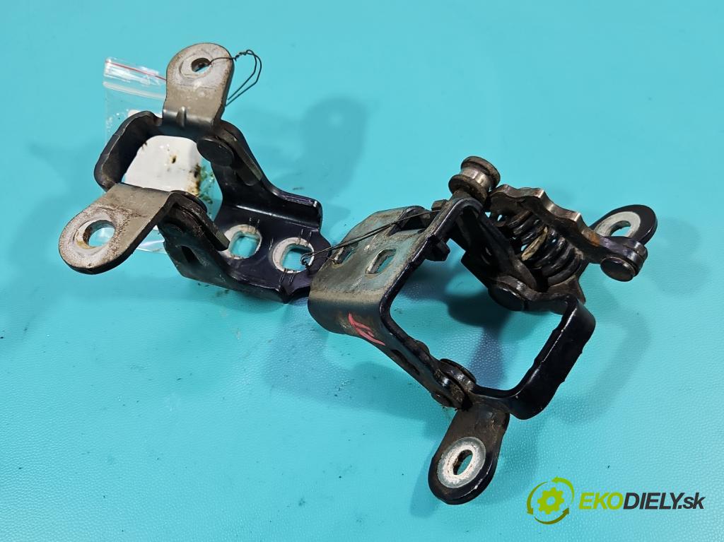 Fiat Freemont 2.0 jtd 170 HP manual 125 kW 1956 cm3 5- Závěs: dvere zadné pravý 