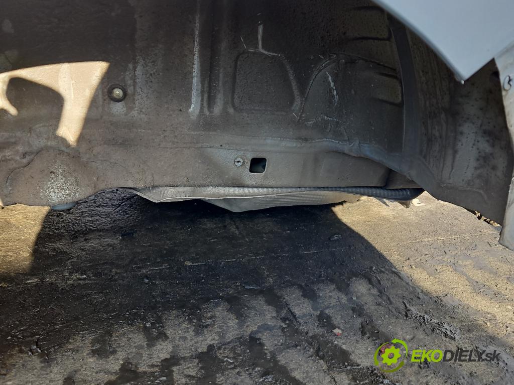 Skoda Scala 2019- 1.5 TSI 150 hp manual 110 kW 1498 cm3 5- blatnik zadní levý