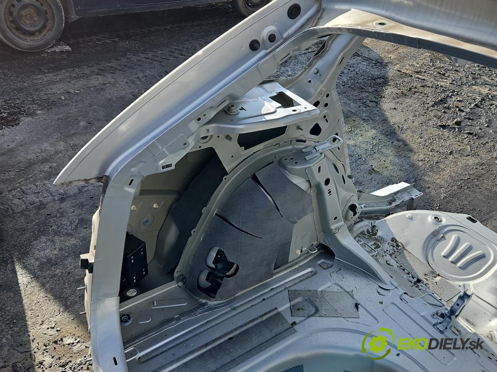 Skoda Scala 2019- 1.5 TSI 150 hp manual 110 kW 1498 cm3 5- blatnik zadní levý