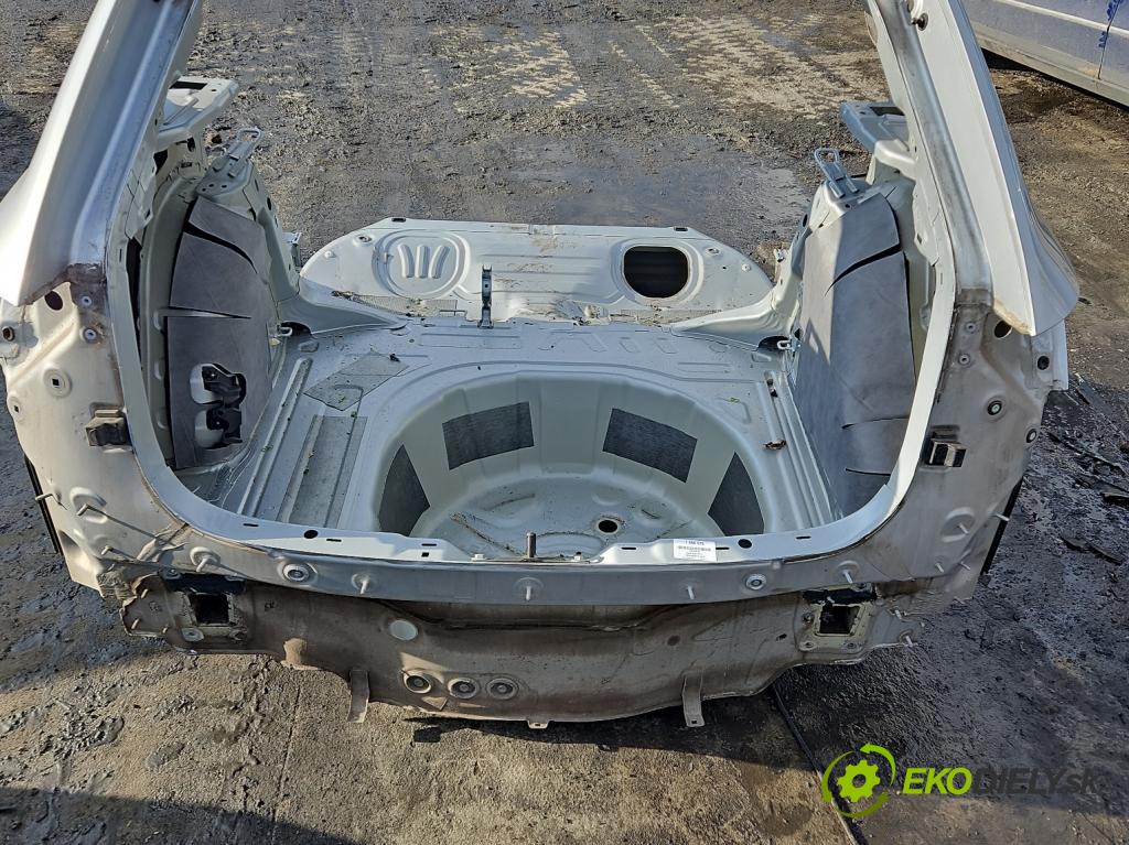 Skoda Scala 2019- 1.5 TSI 150 HP manual 110 kW 1498 cm3 5- pas zadní: 