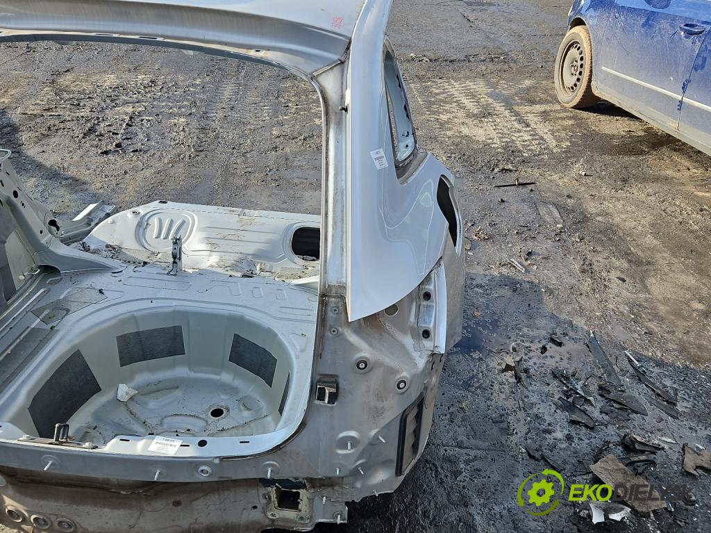 Skoda Scala 2019- 1.5 TSI 150 HP manual 110 kW 1498 cm3 5- blatník zadné pravý