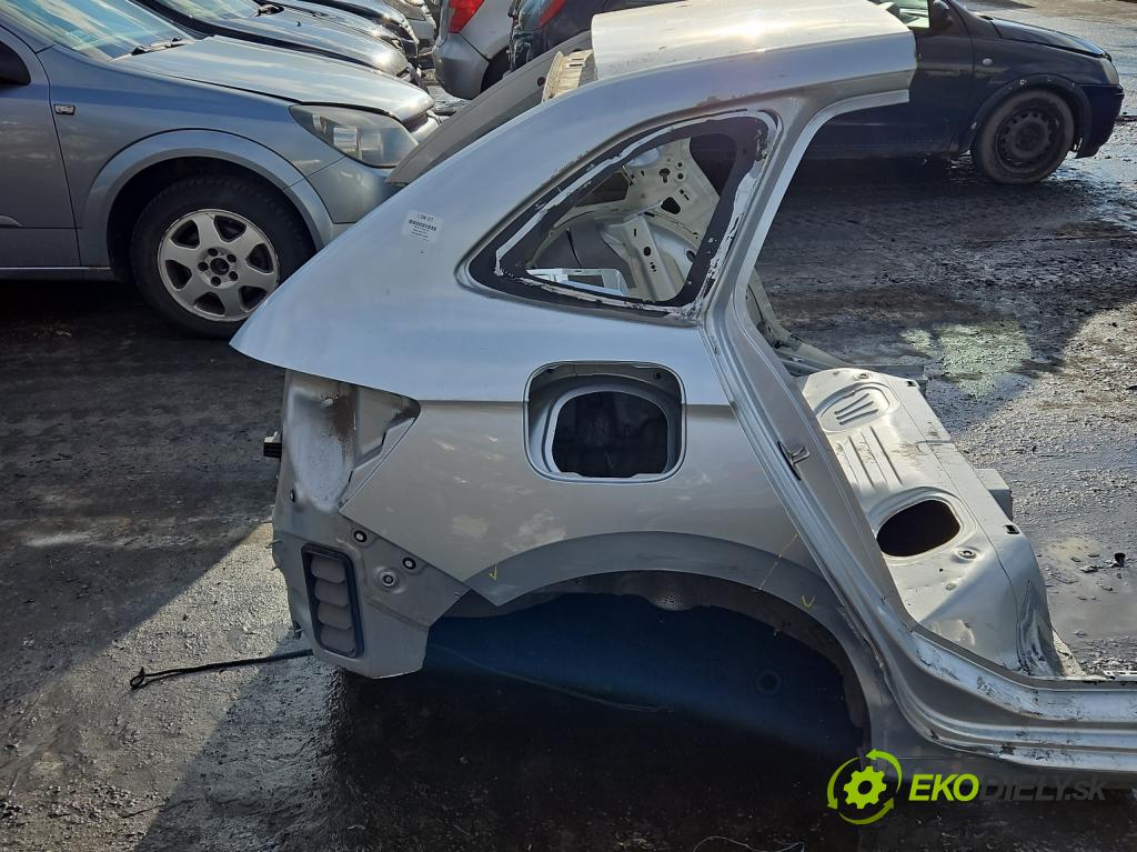 Skoda Scala 2019- 1.5 TSI 150 hp manual 110 kW 1498 cm3 5- blatnik zadní pravý 