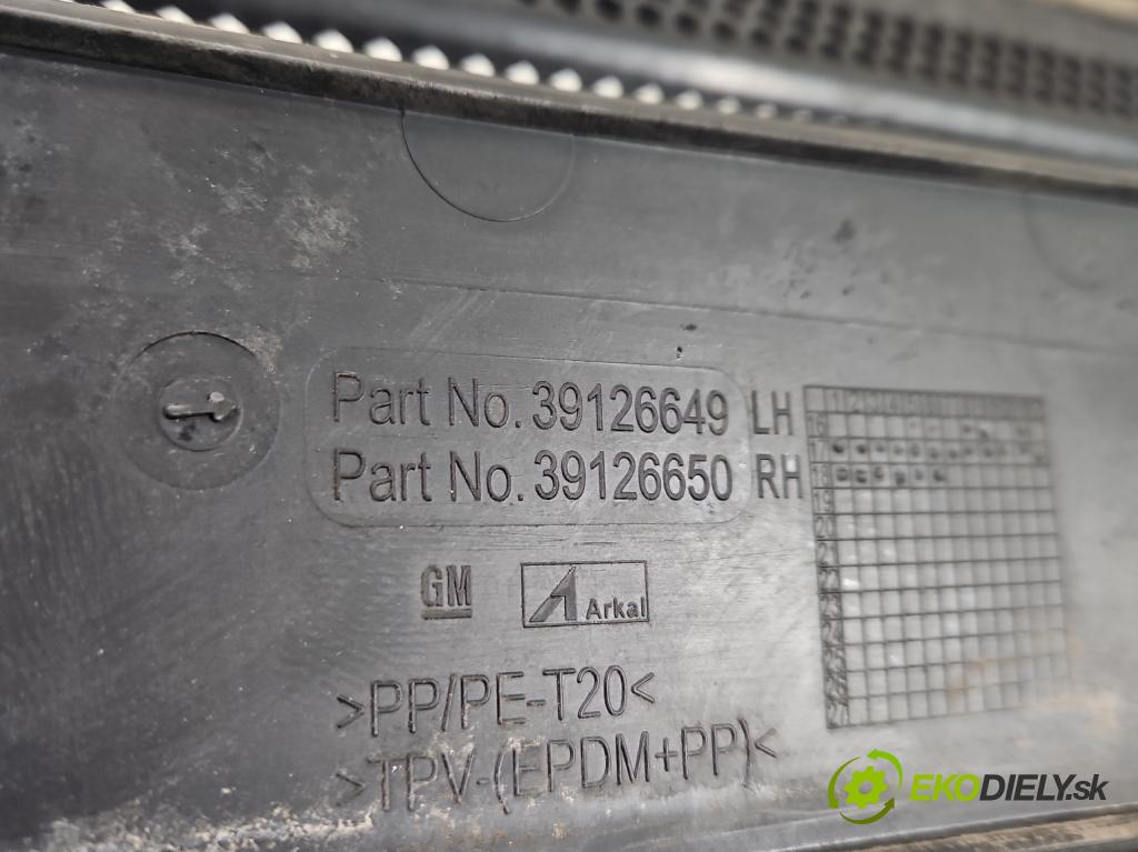 Opel Insignia B 2017-2022 2.0 T 260 hp automatic 191 kW 1998 cm3 5- torpédo 39126649 (Plast pod čelním sklem)