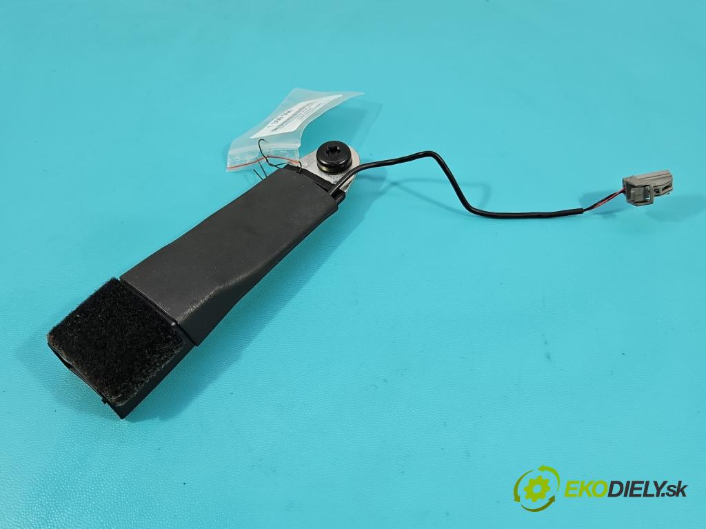 Fiat Freemont 2.0 jtd 170 HP manual 125 kW 1956 cm3 5- pas bezpečnosť: predné pravý