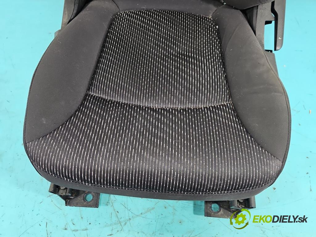 Fiat Freemont 2.0 jtd 170 hp manual 125 kW 1956 cm3 5- Sedadlo levý  (Sedadlo)