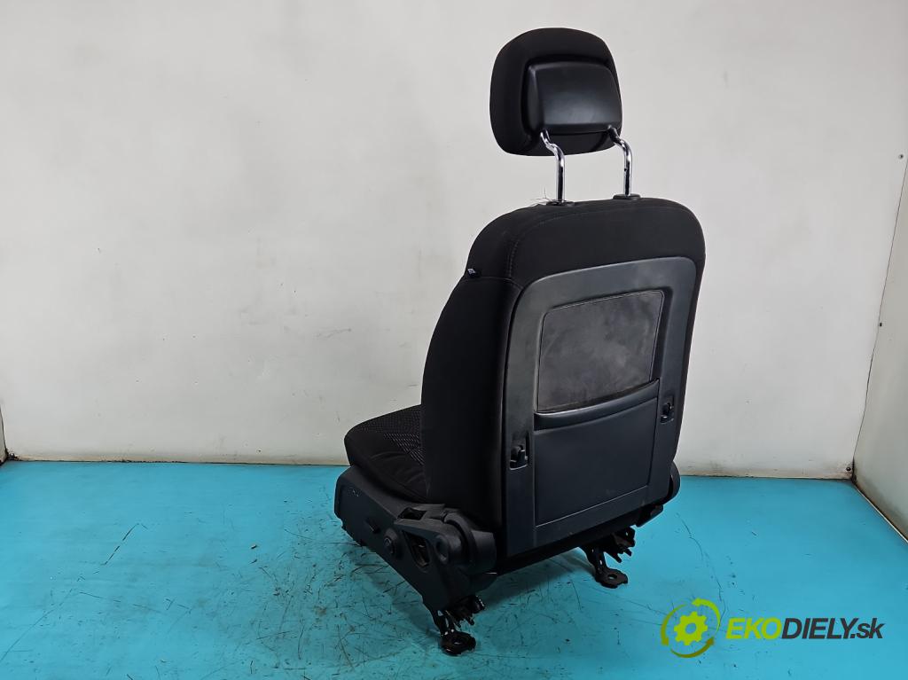 Fiat Freemont 2.0 jtd 170 hp manual 125 kW 1956 cm3 5- Sedadlo levý  (Sedadlo)