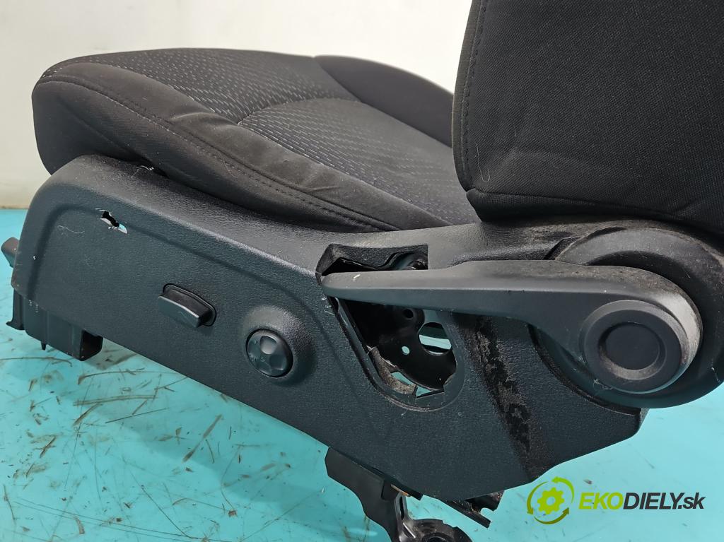 Fiat Freemont 2.0 jtd 170 hp manual 125 kW 1956 cm3 5- Sedadlo levý  (Sedadlo)