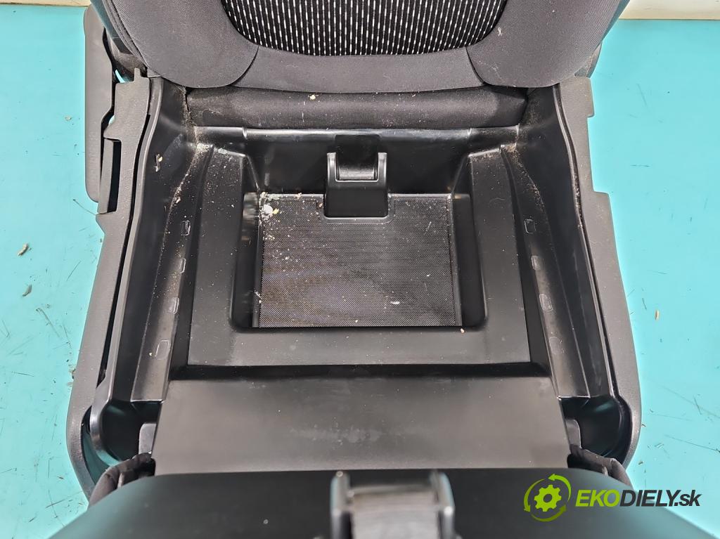 Fiat Freemont 2.0 jtd 170 hp manual 125 kW 1956 cm3 5- Sedadlo pravý  (Sedadlo)