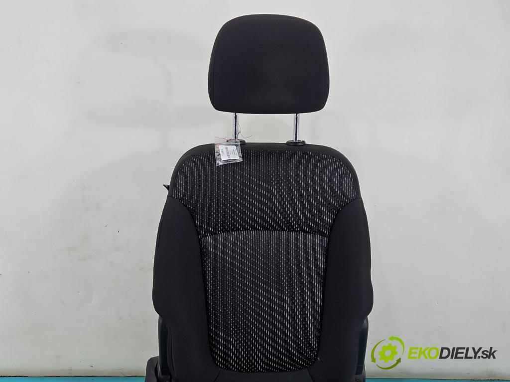 Fiat Freemont 2.0 jtd 170 hp manual 125 kW 1956 cm3 5- Sedadlo pravý  (Sedadlo)