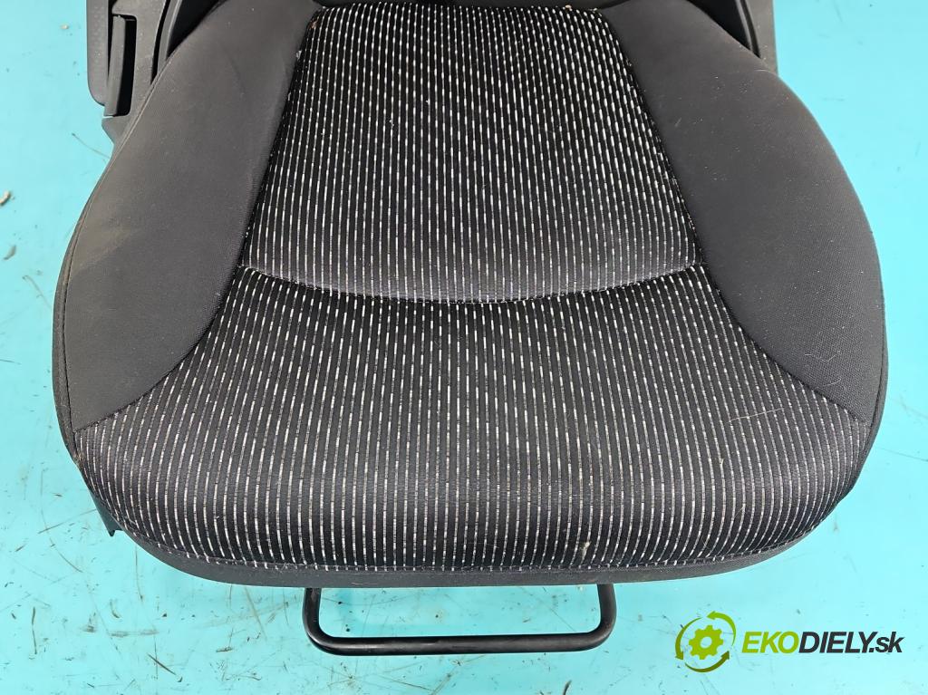 Fiat Freemont 2.0 jtd 170 hp manual 125 kW 1956 cm3 5- Sedadlo pravý  (Sedadlo)