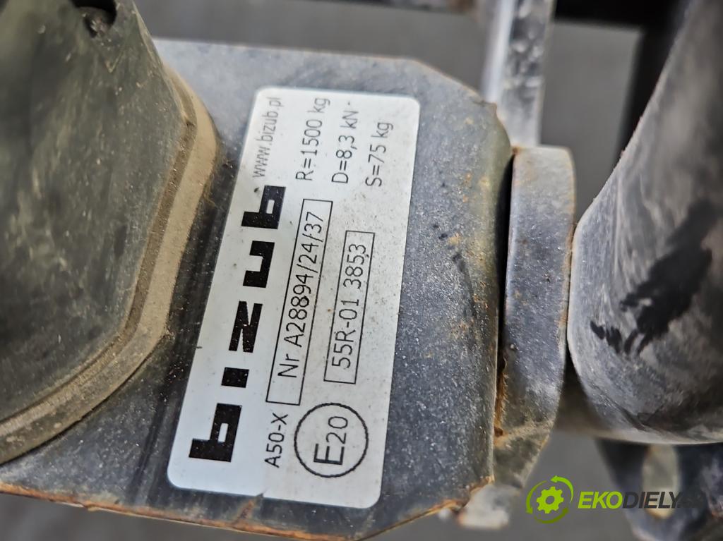 Ford Focus Mk2 2004-2011 1.6 tdci 109 HP manual 80 kW 1560 cm3 5- Hák: vlečení:  (Ťažné zariadenie)