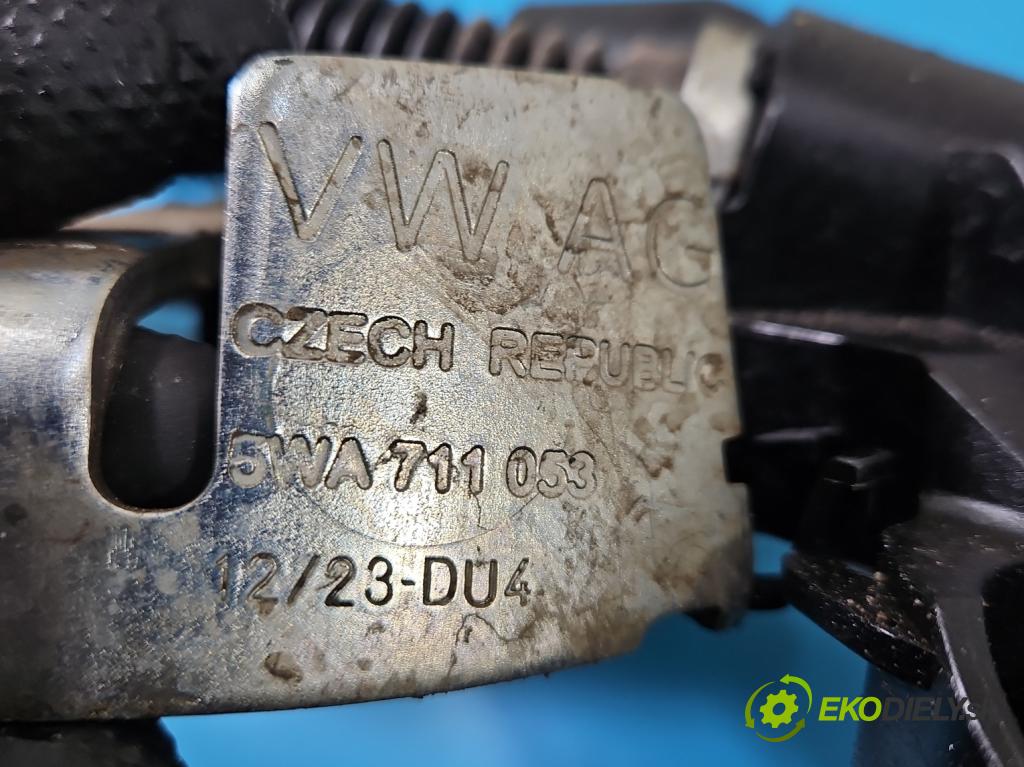 Skoda Scala 2019- 1.5 TSI 150 hp manual 110 kW 1498 cm3 5- kulisa změny stupňová 5WA711053 (Řadicí páka (kulisa) )