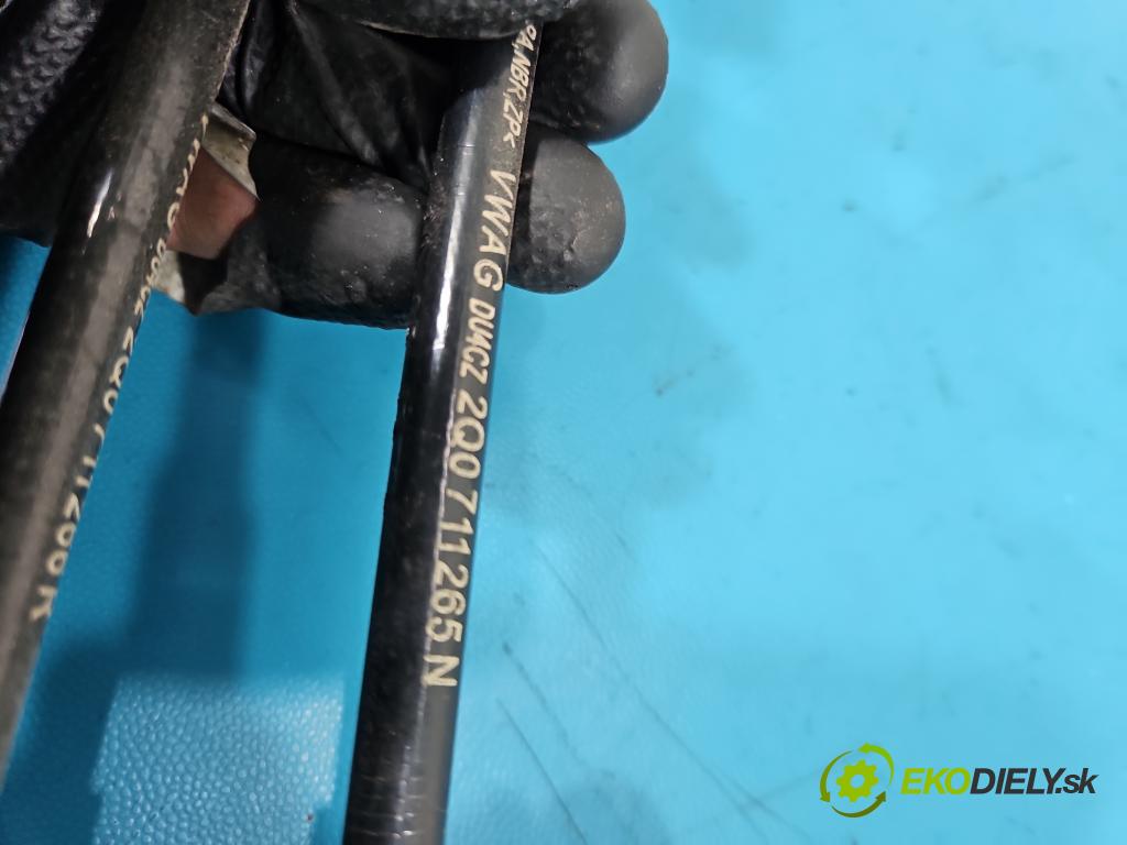 Skoda Scala 2019- 1.5 TSI 150 hp manual 110 kW 1498 cm3 5- kulisa změny stupňová 5WA711053 (Řadicí páka (kulisa) )