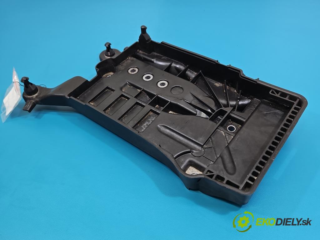 Skoda Scala 2019- 1.5 TSI 150 hp manual 110 kW 1498 cm3 5- obal akumulatora 2Q0915331