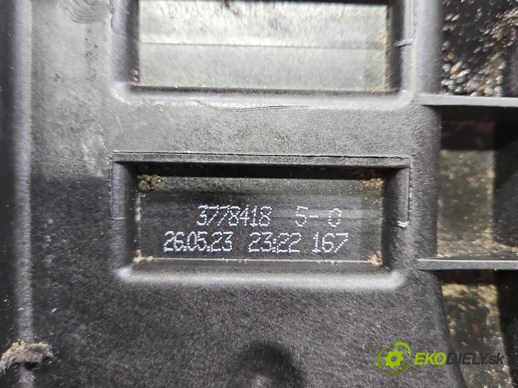 Skoda Scala 2019- 1.5 TSI 150 HP manual 110 kW 1498 cm3 5- obal akumulatora 2Q0915331