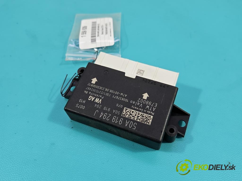 Skoda Scala 2019- 1.5 TSI 150 HP manual 110 kW 1498 cm3 5- riadiaca jednotka parkovaní: 5QA919294J