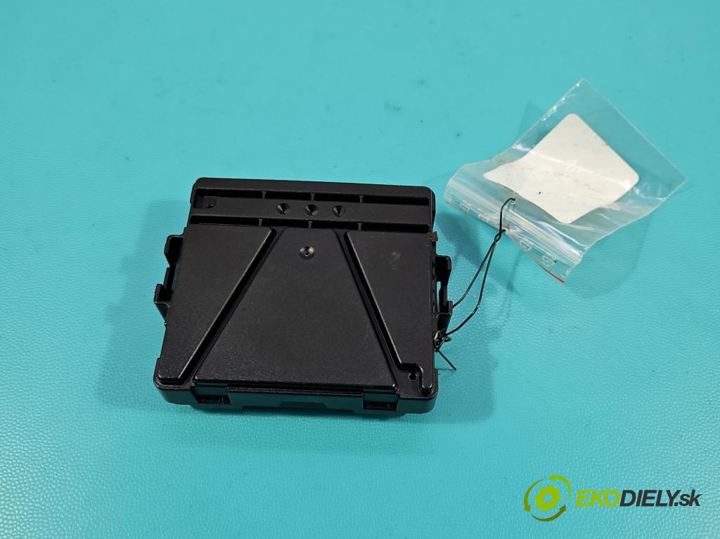 Skoda Scala 2019- 1.5 TSI 150 HP manual 110 kW 1498 cm3 5- riadiaca jednotka ostatné 3Q0907530AR